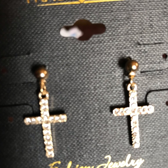 Jewelry - Picture 2 of 10